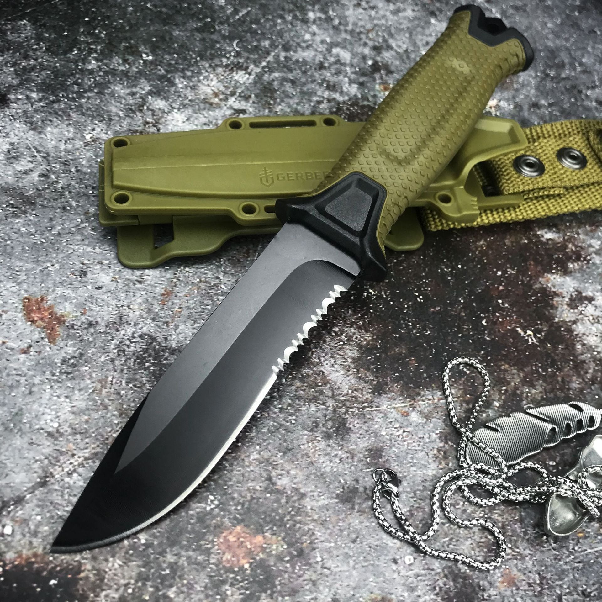 Outdoor Survival Multi-functional Knife