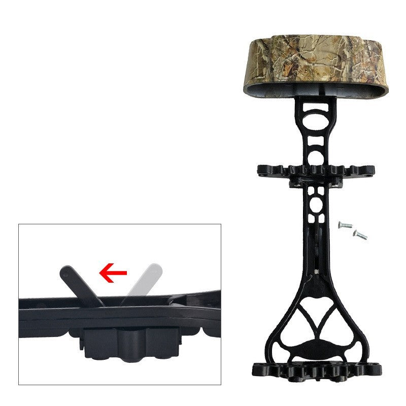 Camo Archery Equipment That Can Carry Six Arrows