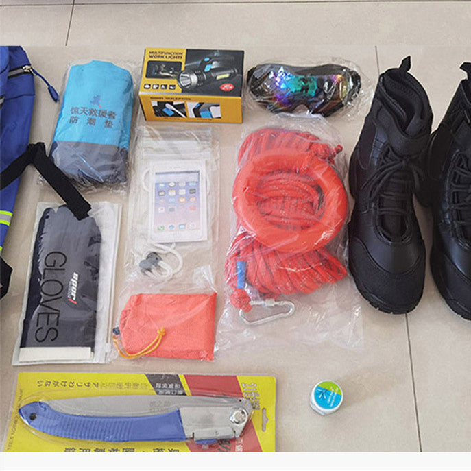 Outdoor Disaster Preparedness Emergency Kit