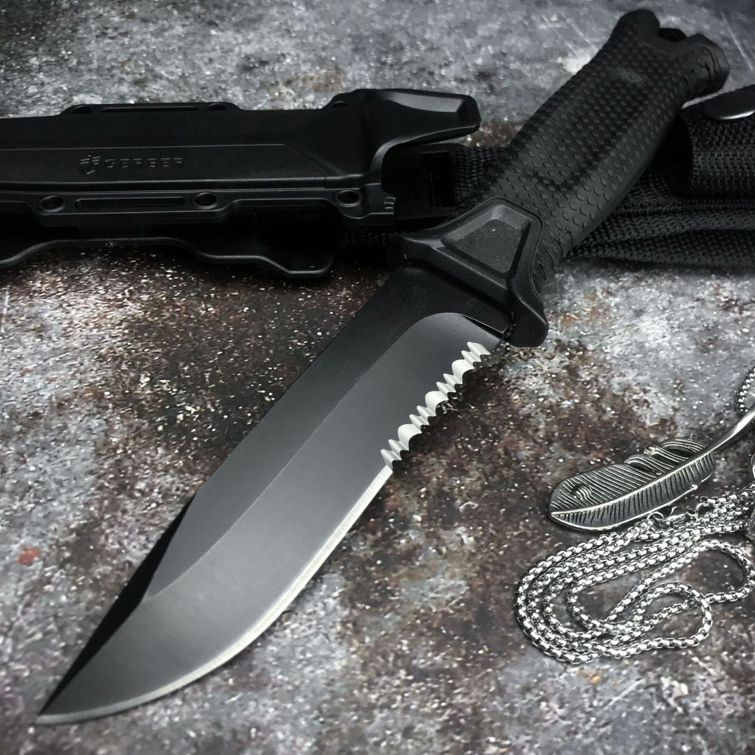 Outdoor Survival Multi-functional Knife